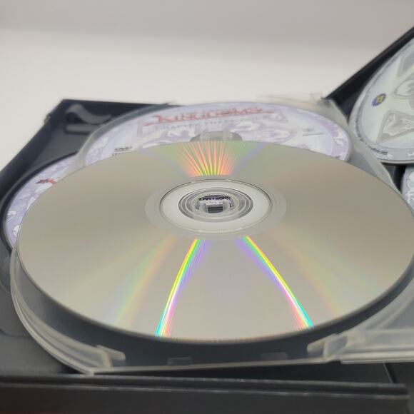 The Twelve Kingdoms Collection One [Volumes 1-5] Anime Series 5 discs 2007 - Picture 5 of 5